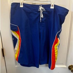 Mens NO BOUNDARIES swimming trunks XL